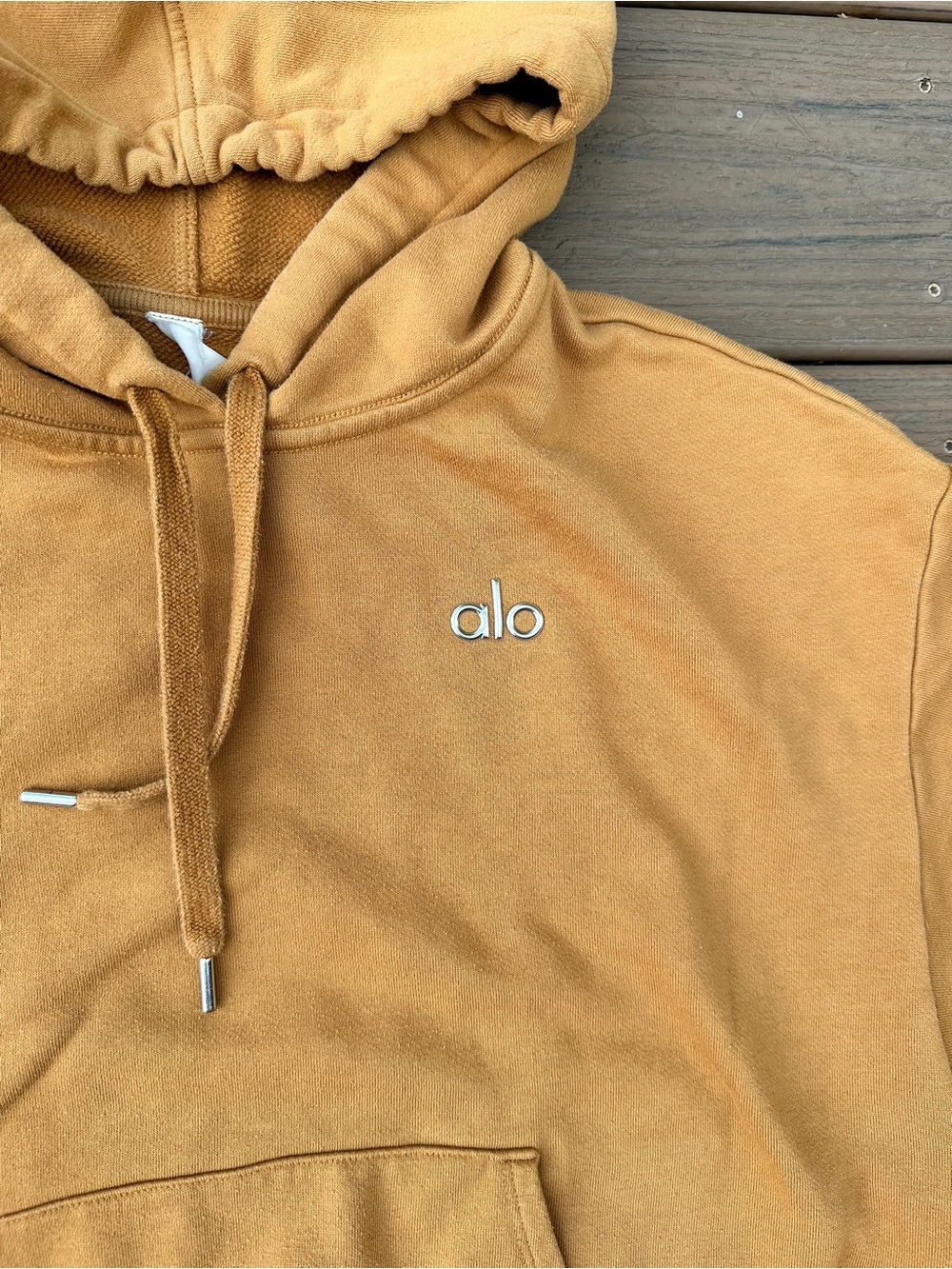 ALO Accolade Hoodie in Toffee Medium - Picture 4 of 7